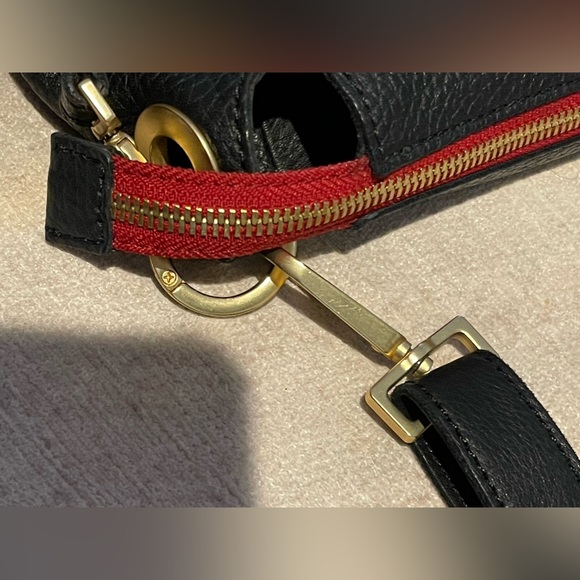SOLD Hammitt Bryant black pebbled leather/gold hardware/red zip - Picture 8 of 10
